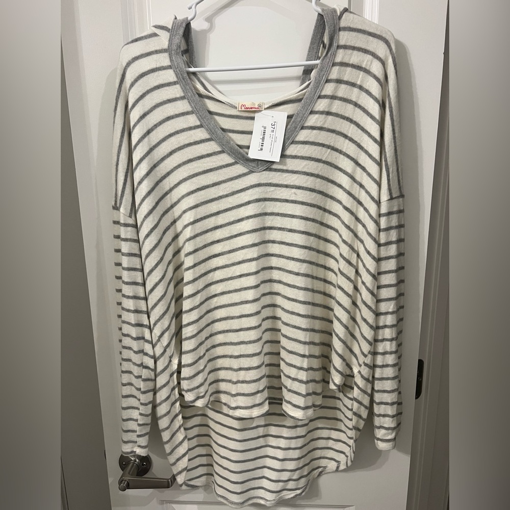 Soft High-low gray striped hoodie